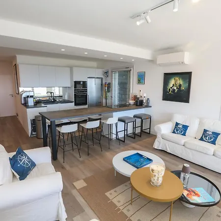 Exception Les Pieds Dans L'eau