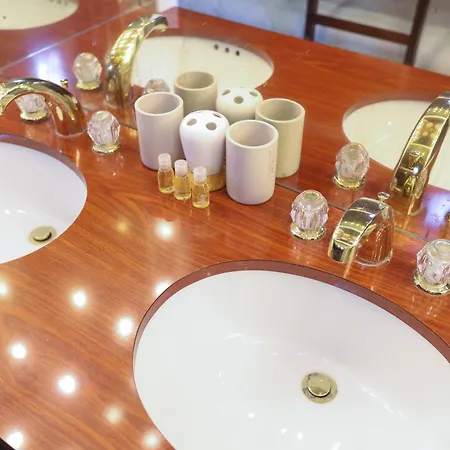 Exception Les Pieds Dans L'eau Èze