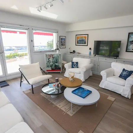 Exception Les Pieds Dans L'eau Èze