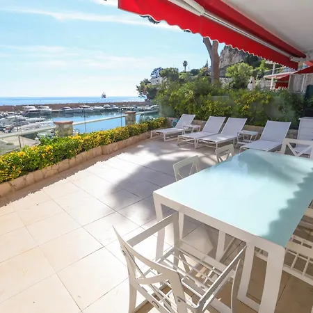 Exception Les Pieds Dans L'eau